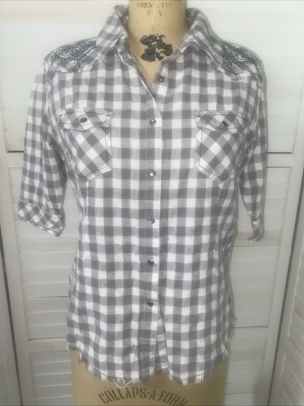 Shyanne Shirt Women’s Embroidered Bling Western Pearl Snap Front Gingham Check M